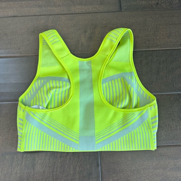 NIKE FE/NOM SEAMLESS SPORTS BRA - Neon - SIZE M - Picture 2 of 2